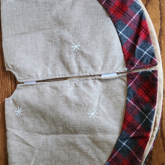 Burlap Mini Christmas Tree Skirt with Red Plaid Trim - Picture 5 of 9